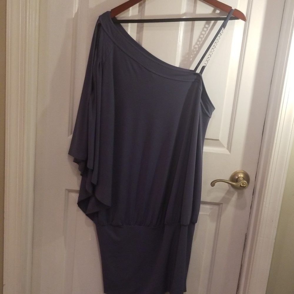 Venus one shoulder dress w/ decorative chain!